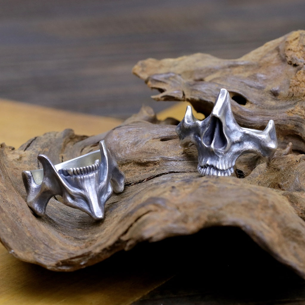 【Silver Monsters】日本雕畫雙絕 Dual Flow 原創設計 下腭骨 渦流骷髏 純銀戒指 指環