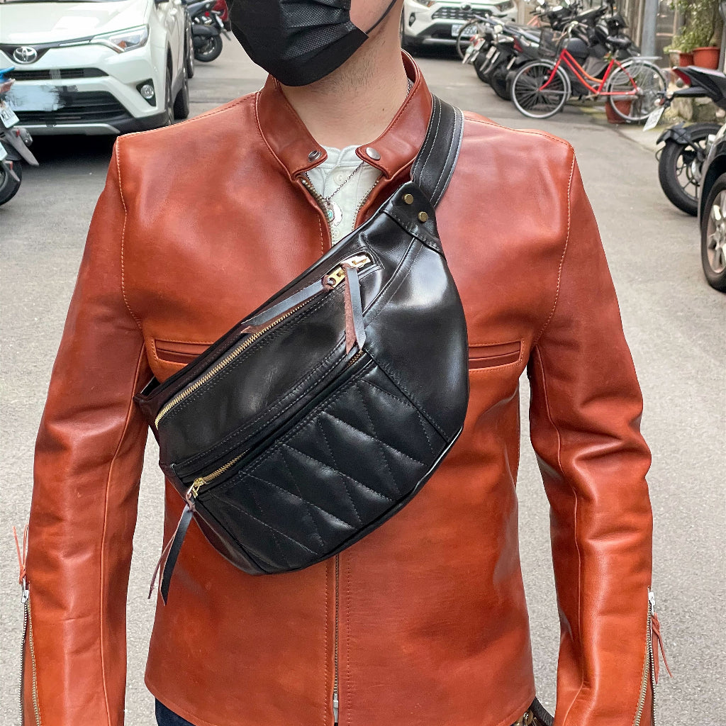 【Silver Monsters】日本大廠 Y'2 Leather 茶芯馬皮菱格紋 機車包 腰包 胸包