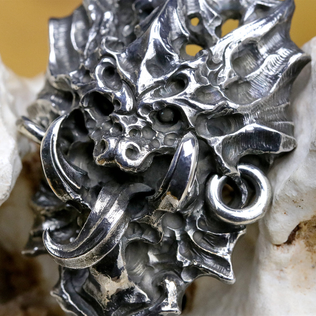 【Silver Monsters】日本前衛宗師 Glam Scale 機甲王 手作風蝕 古龍幻獸 純銀吊墜