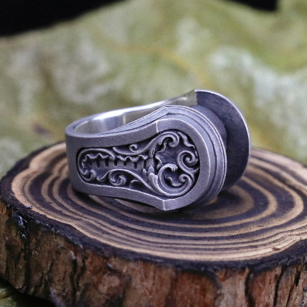 【Silver Monsters】【獨家】日本暗系古典狂潮 Superbia "Pest" 戒指 特製18K金淚版