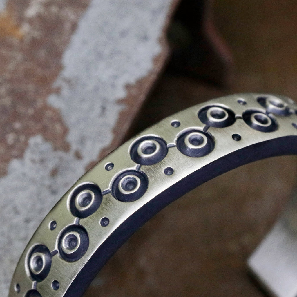 【Silver Monsters】日本前衛宗師 Glam Scale機甲王 超重磅!!! 95g超狂 寬版機甲手鐲