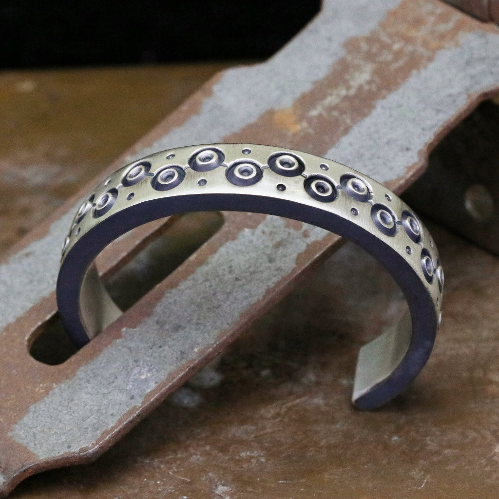 【Silver Monsters】日本前衛宗師 Glam Scale機甲王 超重磅!!! 95g超狂 寬版機甲手鐲