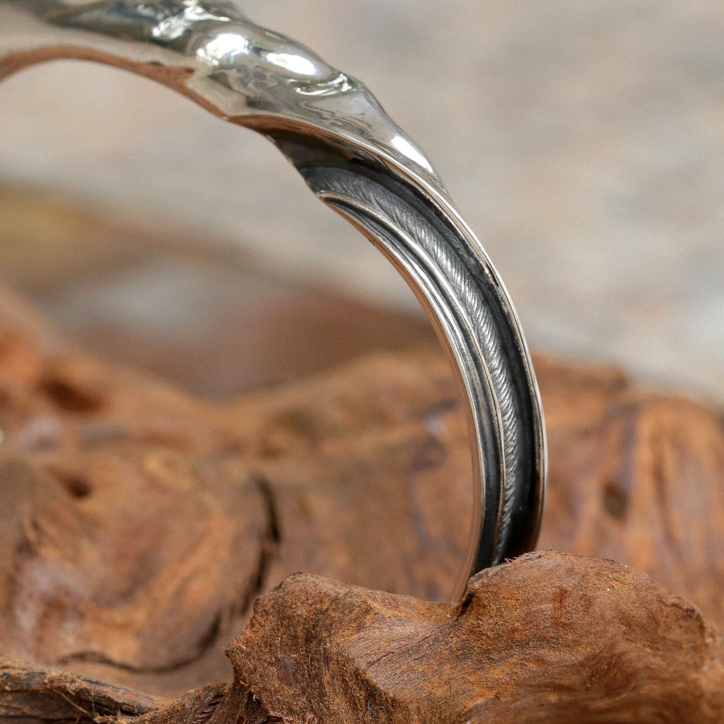 【Silver Monsters】日本雕畫雙絕Dual Flow 細緻雕工 龍鱗鳳羽雙極 手工純銀手環