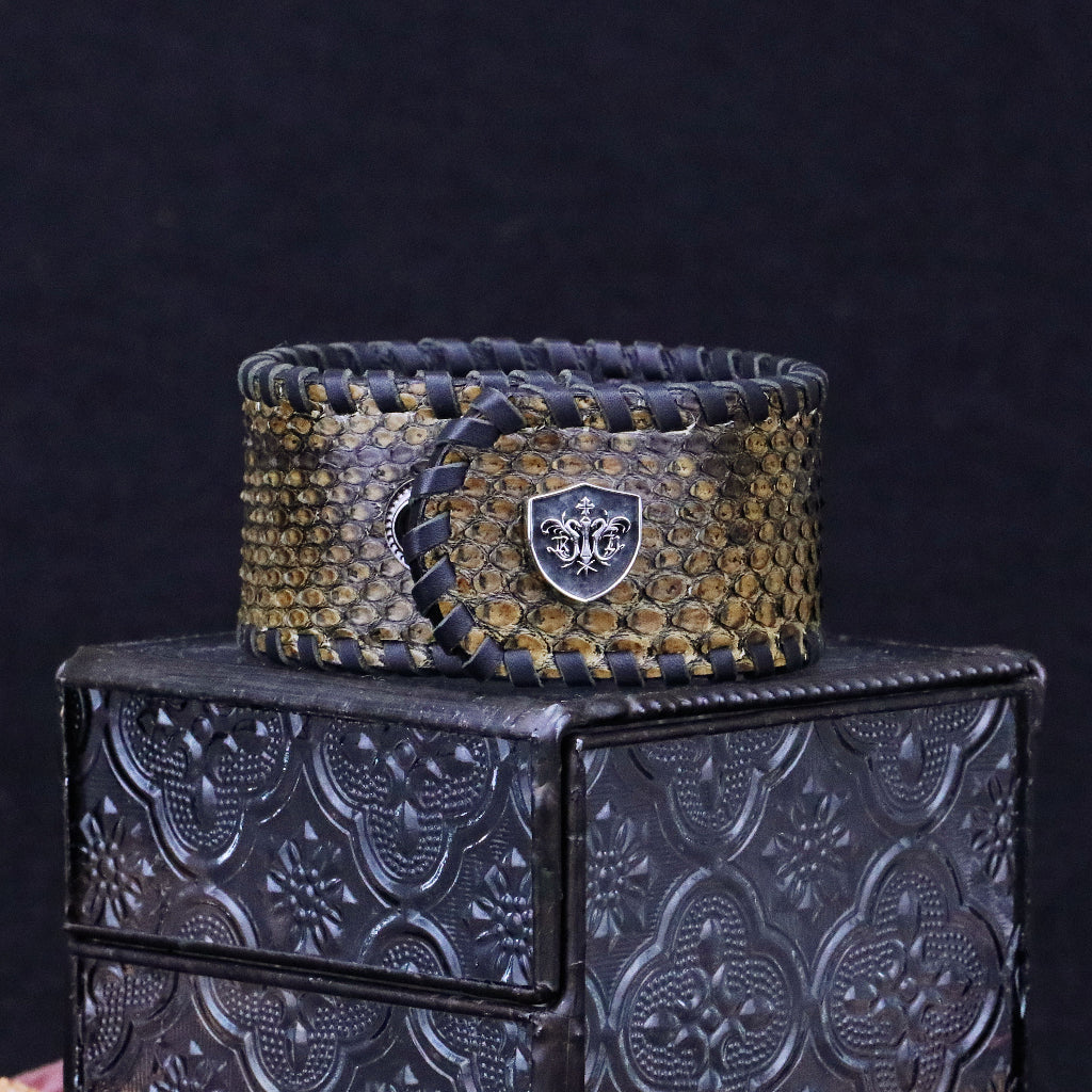 【Silver Monsters】日本殿堂級 Rizard Head 品牌盾徽925銀扣 寬版啞光褐蟒蛇皮手環