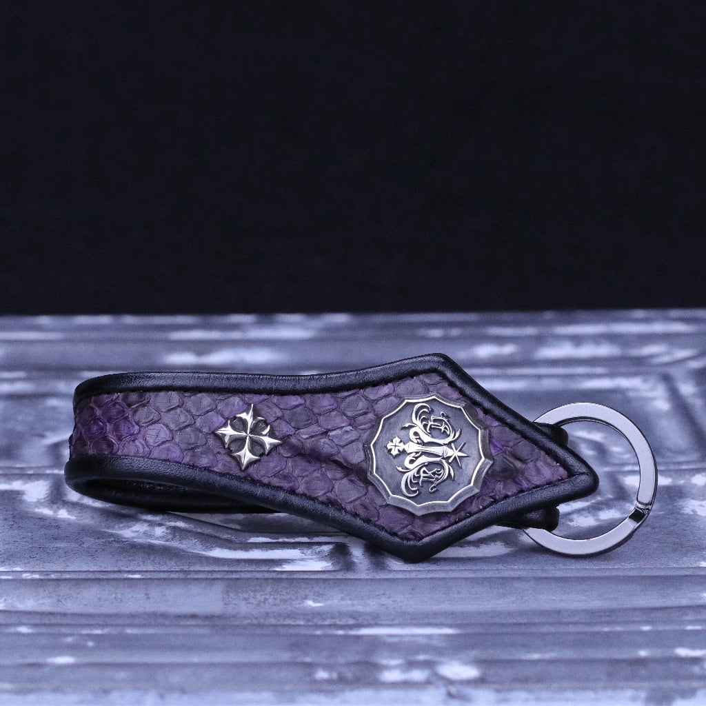 【Silver Monsters】日本SS天王級 Rizard Head 品牌盾徽925銀扣 消光紫蟒蛇皮鑰匙扣