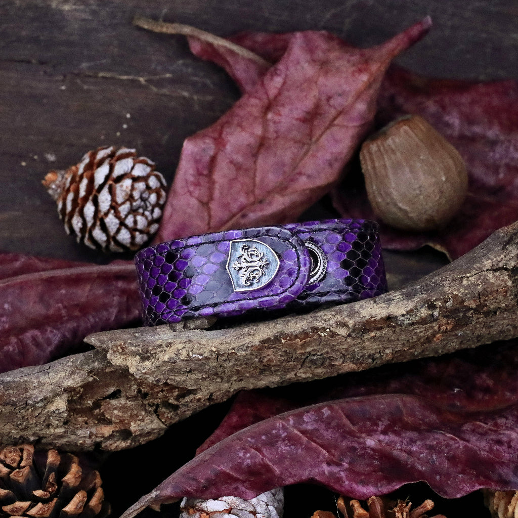 【Silver Monsters】日本殿堂級 Rizard Head 品牌盾徽925銀扣 亮紫蟒蛇皮手環