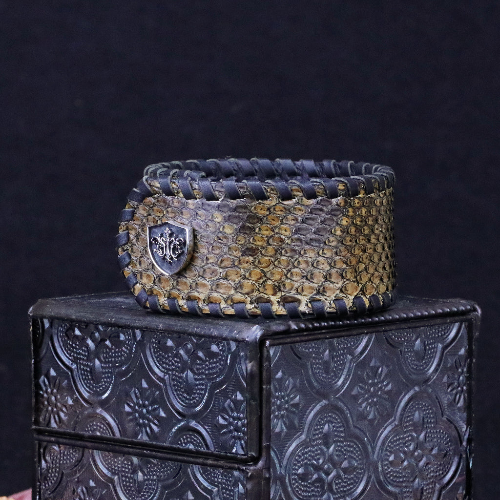 【Silver Monsters】日本殿堂級 Rizard Head 品牌盾徽925銀扣 寬版啞光褐蟒蛇皮手環