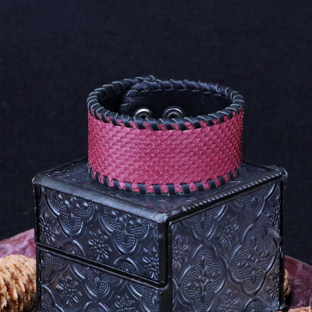 【Silver Monsters】日本殿堂級 Rizard Head 品牌盾徽925銀扣 寬版消光紅蟒蛇皮手環