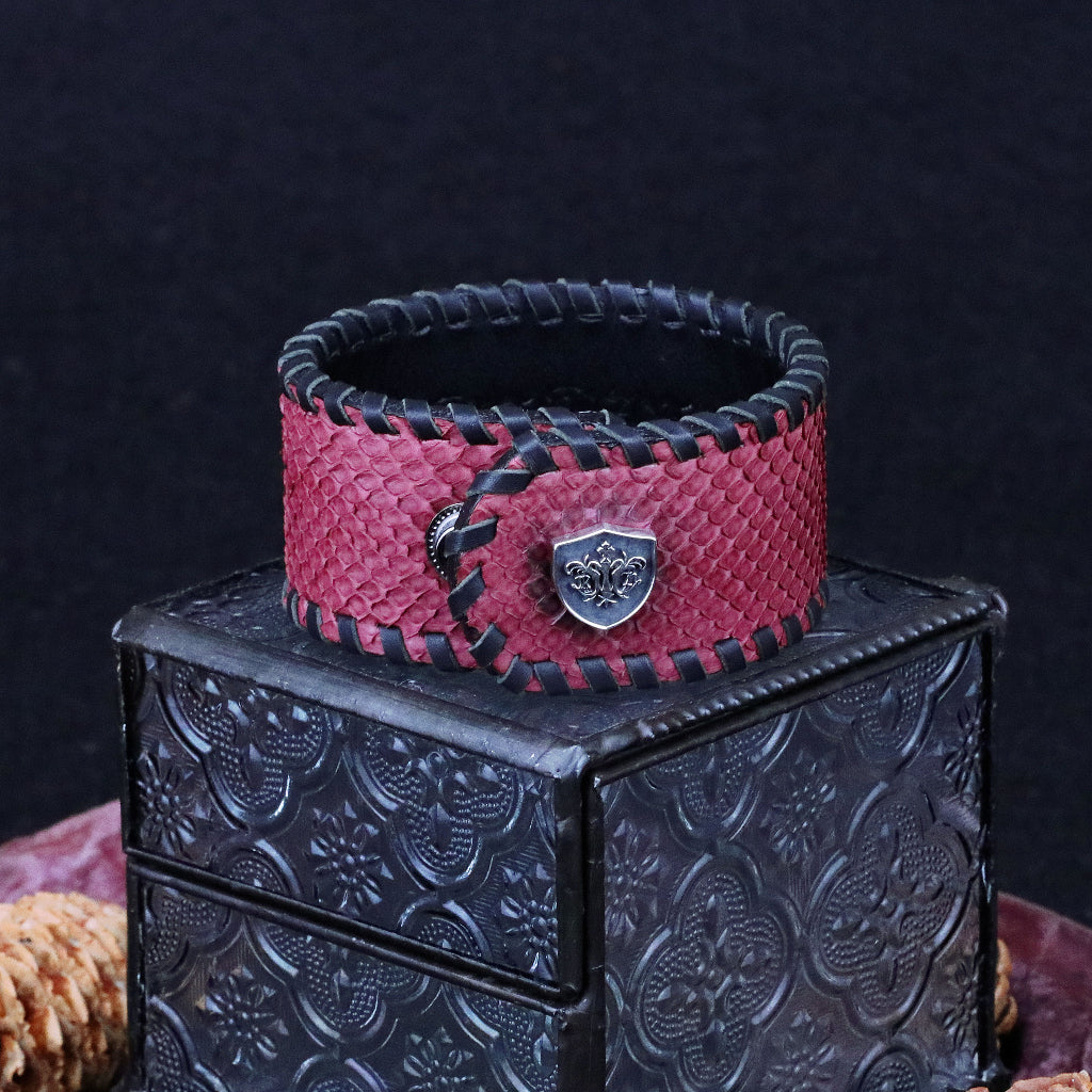 【Silver Monsters】日本殿堂級 Rizard Head 品牌盾徽925銀扣 寬版消光紅蟒蛇皮手環