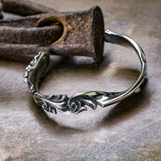 【Silver Monsters】日本一級神牌Loud Style Design 原創設計 手工扭轉 歌德雕花 純銀手環