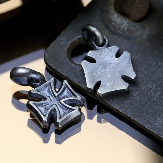 【Silver Monsters】日本一級神牌 Loud Style Design 手工作舊 鐵十字小墜 純銀吊墜