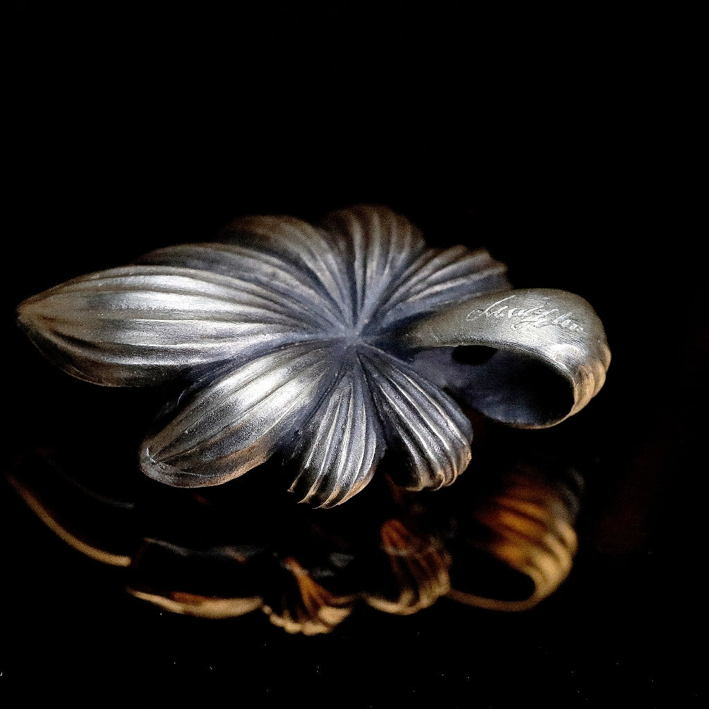 【Silver Monsters】日本雕畫雙絕 Dual Flow 手做原創 清蓮墜S 純銀吊墜