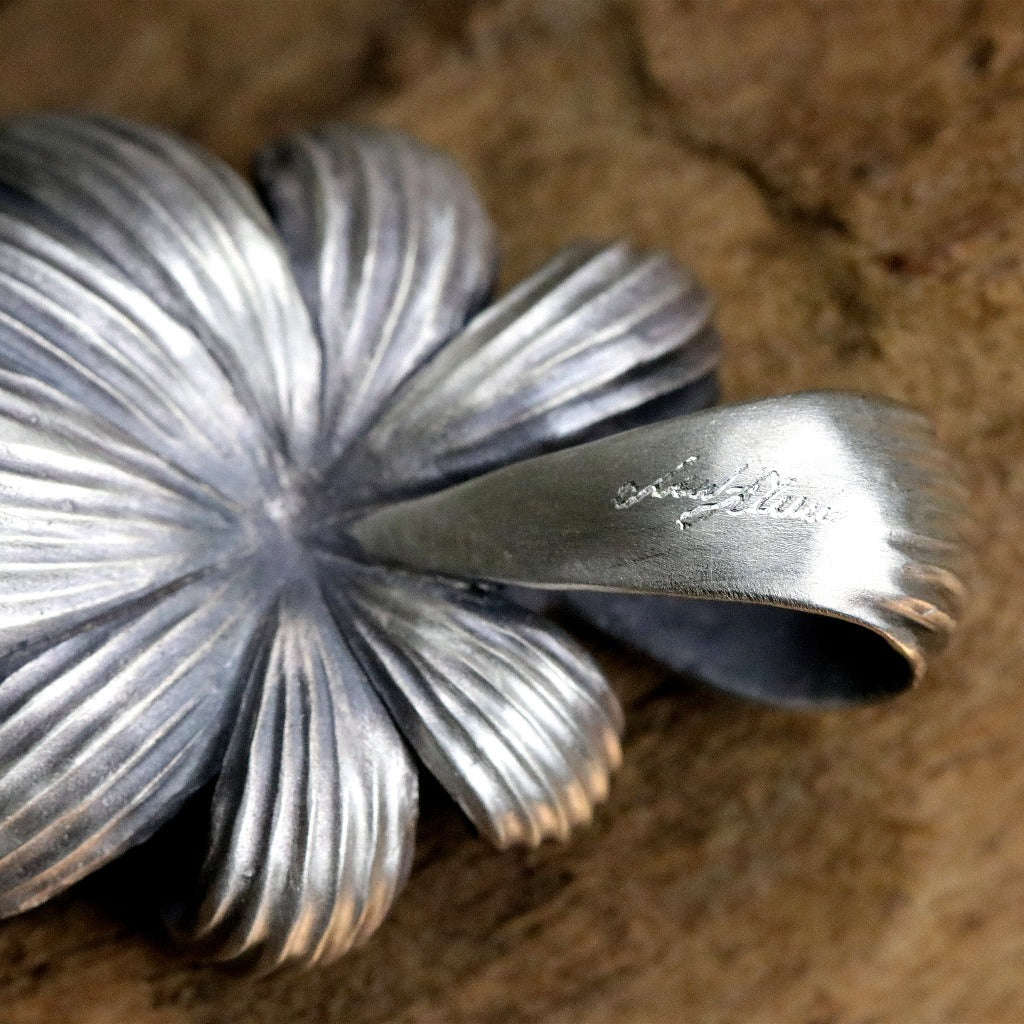 【Silver Monsters】日本雕畫雙絕 Dual Flow 手做原創 清蓮墜L 純銀吊墜