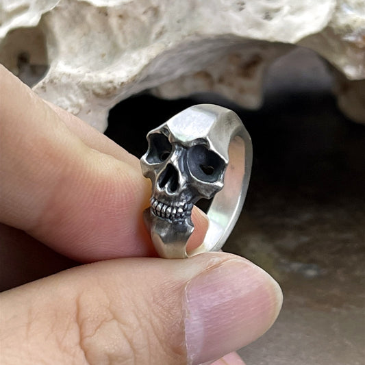 【Silver Monsters】日本雕畫雙絕 Dual Flow 原創手作 橫刻立體骷髏 純銀戒指